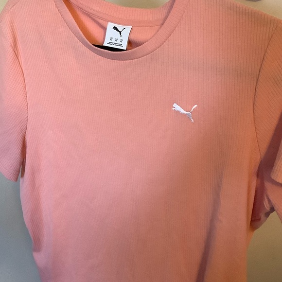 Puma Tops - Puma Ribbed Crew Tee in Peach Pink